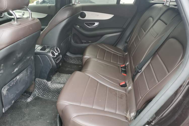 Used Mercedes-Benz GLC 2022 Refreshed GLC 260 L 4MATIC Dynamic Edition Left Rear Seat