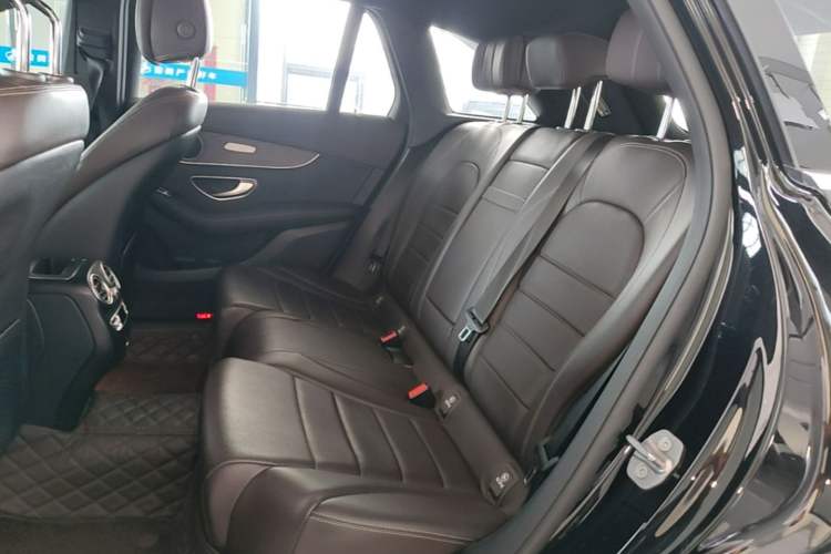 Used Mercedes-Benz GLC 2022 Refreshed GLC 300 L 4MATIC Dynamic Edition Left Rear Seat