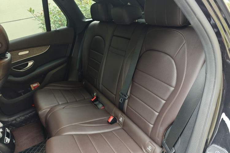 Used Mercedes-Benz GLC 2022 Refreshed GLC 300 L 4MATIC Dynamic Edition Prestige Version Left Rear Seat
