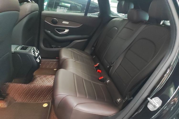 Used Mercedes-Benz GLC 2022 Second Facelift GLC 260 L 4MATIC Luxury Edition Left Rear Seat