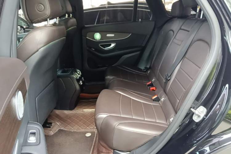 Used Mercedes-Benz GLC 2022 Refreshed GLC 300 L 4MATIC Dynamic Edition Prestige Version Left Rear Seat
