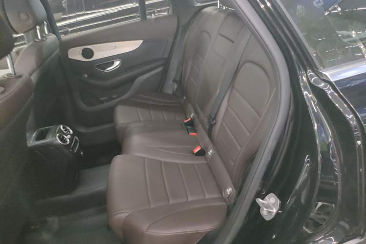 Used Mercedes-Benz GLC 2022 Refreshed GLC 260 L 4MATIC Dynamic Edition Left Rear Seat
