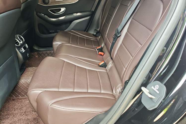 Used Mercedes-Benz GLC 2022 GLC 300 L 4MATIC Dynamic Edition Prestige Model Left Rear Seat