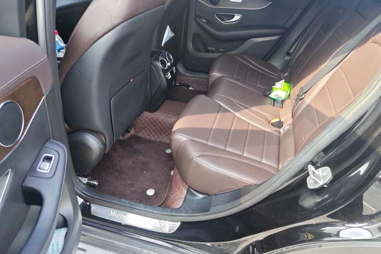 Used Mercedes-Benz GLC 2022 Refreshed GLC 300 L 4MATIC Dynamic Edition Prestige Version Left Rear Seat