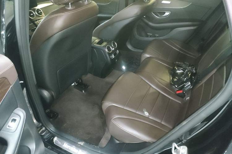 Used Mercedes-Benz GLC 2022 Refreshed GLC 300 L 4MATIC Dynamic Edition Left Rear Seat