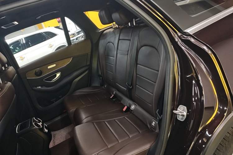 Used Mercedes-Benz GLC 2022 Refreshed GLC 300 L 4MATIC Dynamic Edition Prestige Version Left Rear Seat