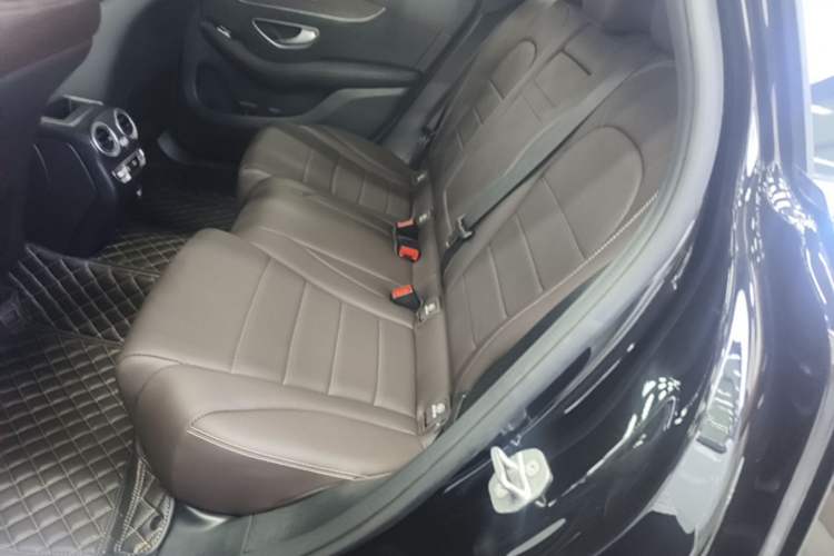 Used Mercedes-Benz GLC 2022 Second Facelift GLC 260 L 4MATIC Luxury Edition Left Rear Seat