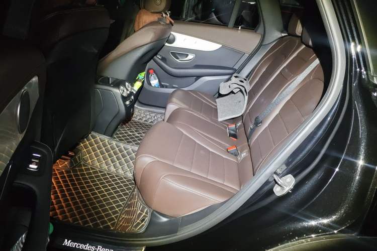 Used Mercedes-Benz GLC 2022 Refreshed GLC 260 L 4MATIC Dynamic Edition Left Rear Seat