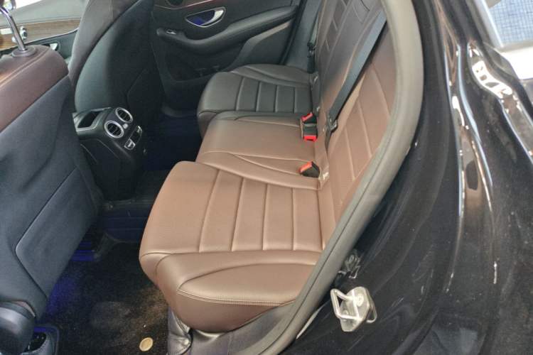 Used Mercedes-Benz GLC 2022 Facelift GLC 260 L 4MATIC Luxury Edition Left Rear Seat