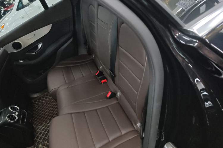 Used Mercedes-Benz GLC 2022 Refreshed GLC 260 L 4MATIC Dynamic Edition Left Rear Seat