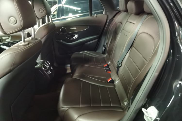 Used Mercedes-Benz GLC 2022 Second Facelift GLC 260 L 4MATIC Luxury Edition Left Rear Seat