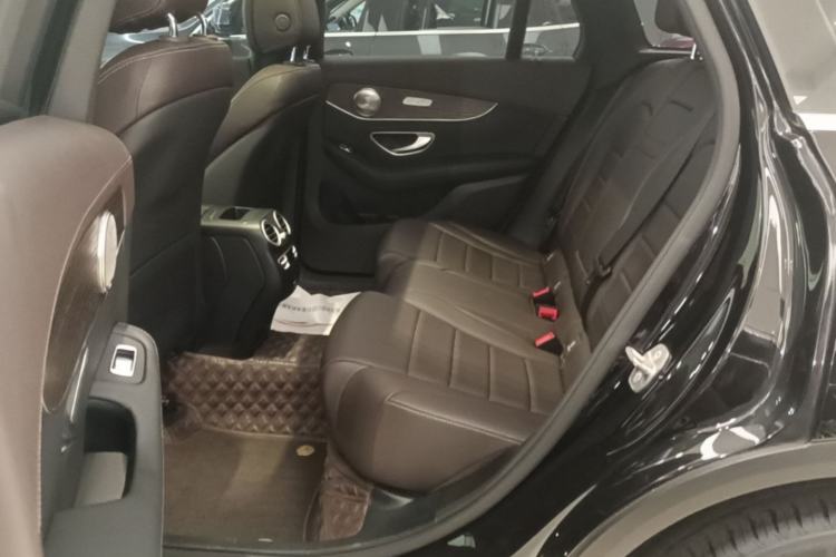 Used Mercedes-Benz GLC 2022 Second Facelift GLC 260 L 4MATIC Luxury Edition Left Rear Seat