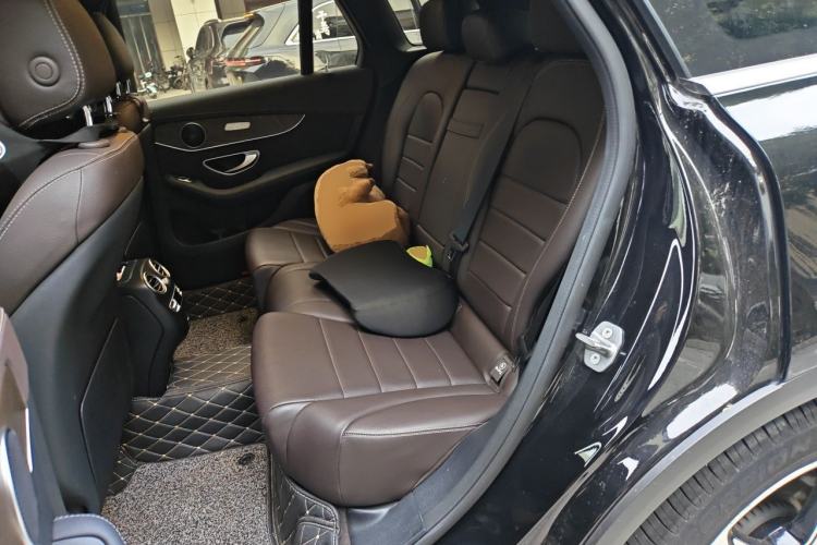Used Mercedes-Benz GLC 2022 Refreshed GLC 300 L 4MATIC Dynamic Edition Prestige Version Left Rear Seat