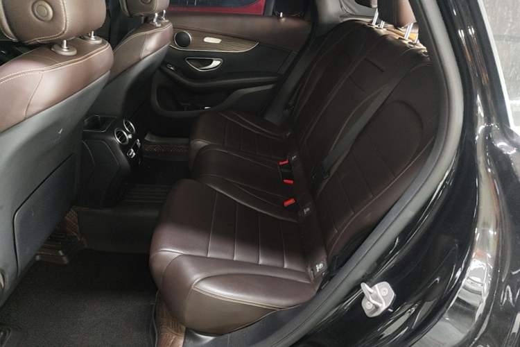 Used Mercedes-Benz GLC 2022 Facelift GLC 260 L 4MATIC Luxury Edition Left Rear Seat