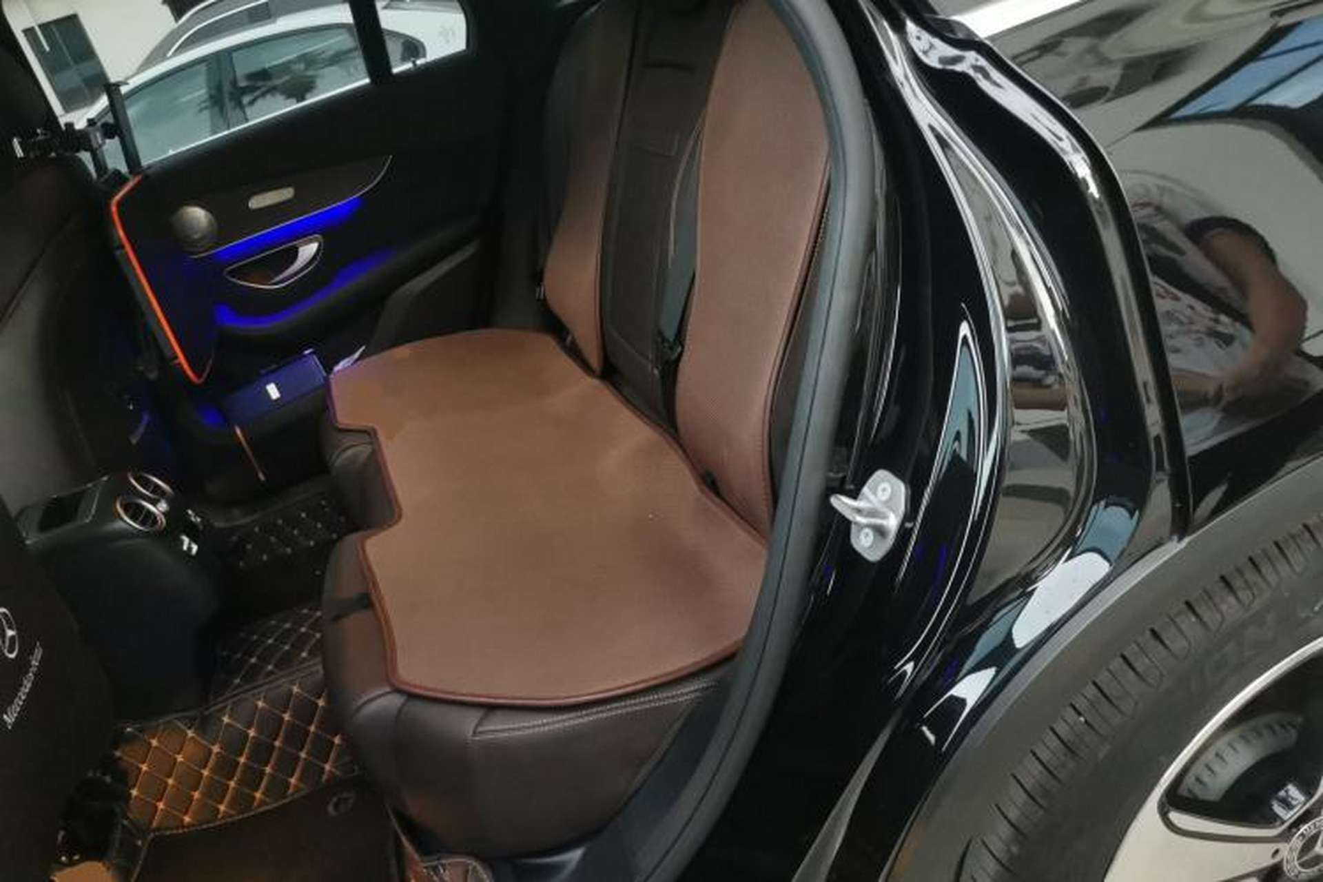 Used Mercedes-Benz GLC 2022 Refreshed GLC 300 L 4MATIC Dynamic Edition Prestige Version Left Rear Seat