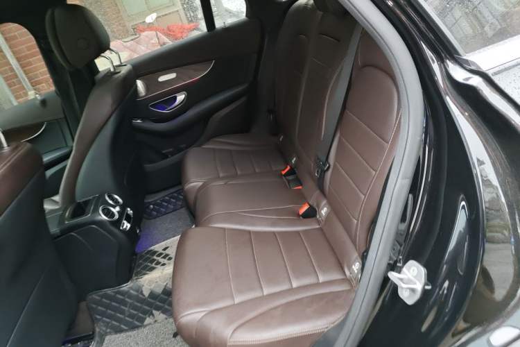 Used Mercedes-Benz GLC 2022 Refreshed GLC 300 L 4MATIC Dynamic Edition Left Rear Seat