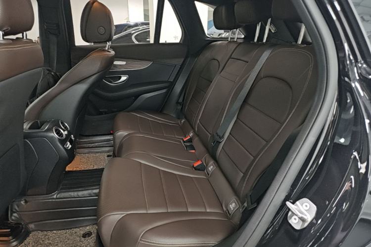 Used Mercedes-Benz GLC 2022 Second Facelift GLC 260 L 4MATIC Luxury Edition Left Rear Seat