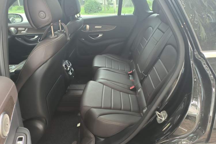 Used Mercedes-Benz GLC 2022 Second Facelift GLC 260 L 4MATIC Luxury Edition Left Rear Seat