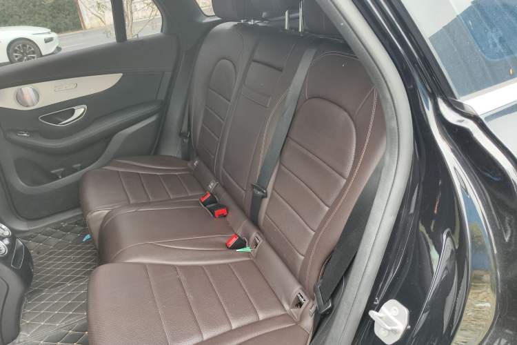 Used Mercedes-Benz GLC 2022 Refreshed GLC 260 L 4MATIC Dynamic Edition Left Rear Seat