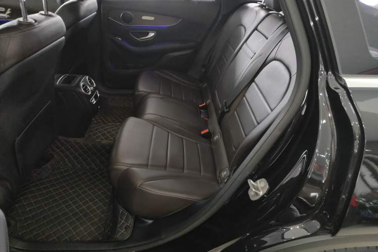 Used Mercedes-Benz GLC 2022 Second Facelift GLC 260 L 4MATIC Luxury Edition Left Rear Seat