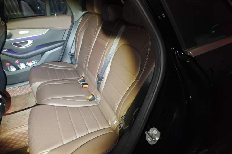 Used Mercedes-Benz GLC 2022 Refreshed GLC 300 L 4MATIC Dynamic Edition Prestige Version Left Rear Seat