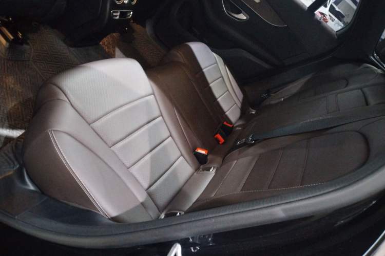 Used Mercedes-Benz GLC 2022 GLC 300 L 4MATIC Dynamic Edition Prestige Model Left Rear Seat