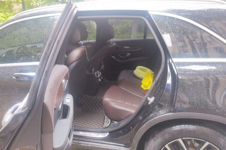 Used Mercedes-Benz GLC 2022 Second Facelift GLC 260 L 4MATIC Luxury Edition Left Rear Seat