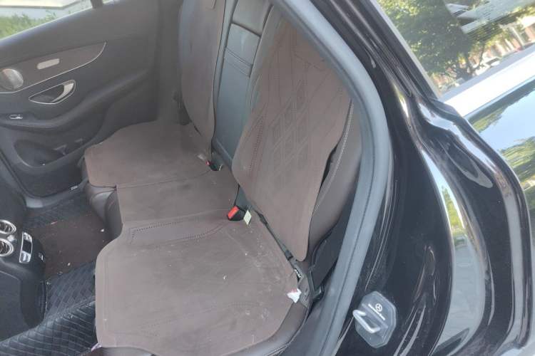 Used Mercedes-Benz GLC 2022 Refreshed GLC 300 L 4MATIC Dynamic Edition Prestige Version Left Rear Seat