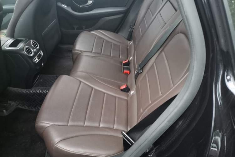 Used Mercedes-Benz GLC 2022 Refreshed GLC 300 L 4MATIC Dynamic Edition Prestige Version Left Rear Seat