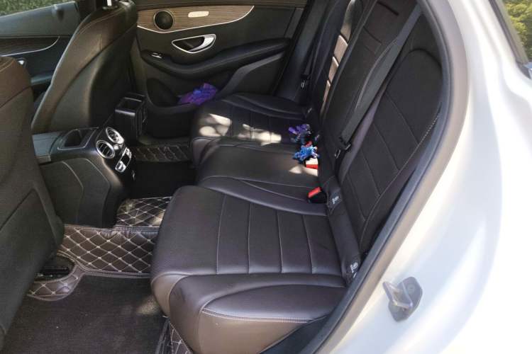 Used Mercedes-Benz GLC 2022 GLC 300 L 4MATIC Dynamic Model Left Rear Seat