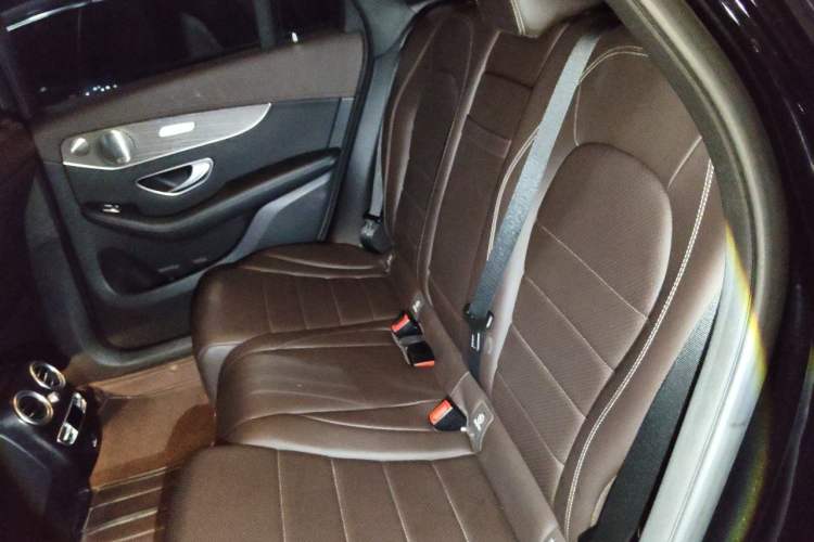 Used Mercedes-Benz GLC 2022 GLC 300 L 4MATIC Dynamic Model Left Rear Seat