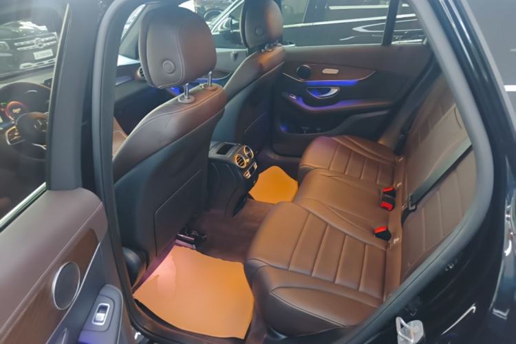 Used Mercedes-Benz GLC 2022 Refreshed GLC 300 L 4MATIC Dynamic Edition Prestige Version Left Rear Seat