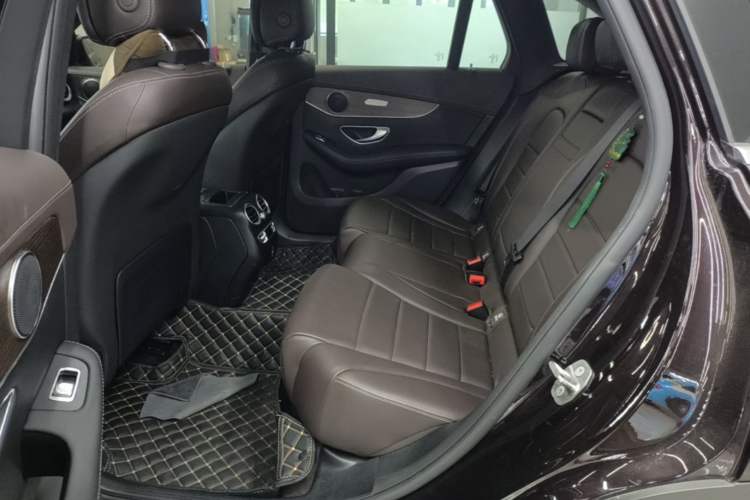 Used Mercedes-Benz GLC 2022 Facelift GLC 260 L 4MATIC Luxury Edition Left Rear Seat