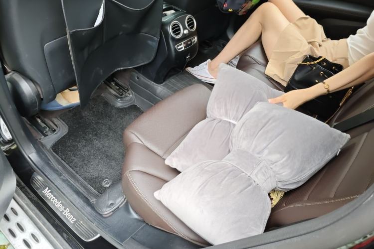 Used Mercedes-Benz GLC 2022 Refreshed GLC 300 L 4MATIC Dynamic Edition Prestige Version Left Rear Seat