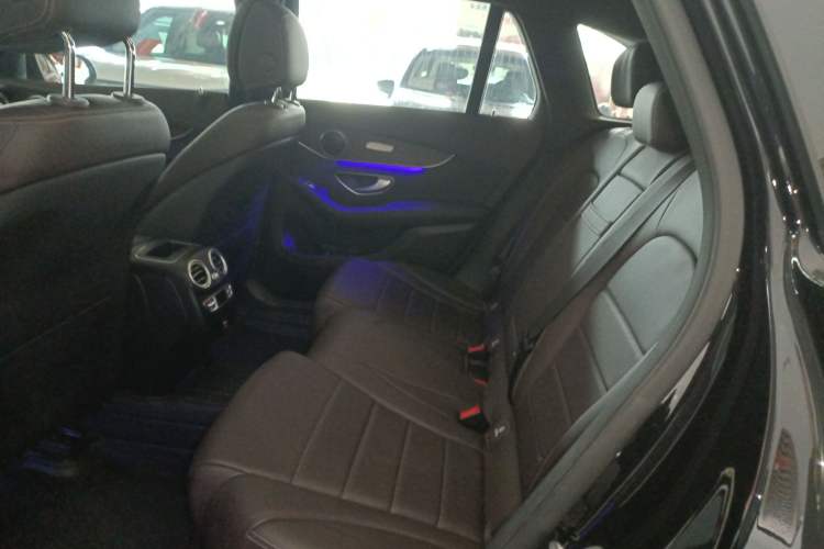 Used Mercedes-Benz GLC 2022 Second Facelift GLC 260 L 4MATIC Luxury Edition Left Rear Seat