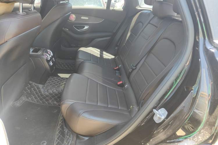 Used Mercedes-Benz GLC 2022 Refreshed GLC 300 L 4MATIC Dynamic Edition Prestige Version Left Rear Seat