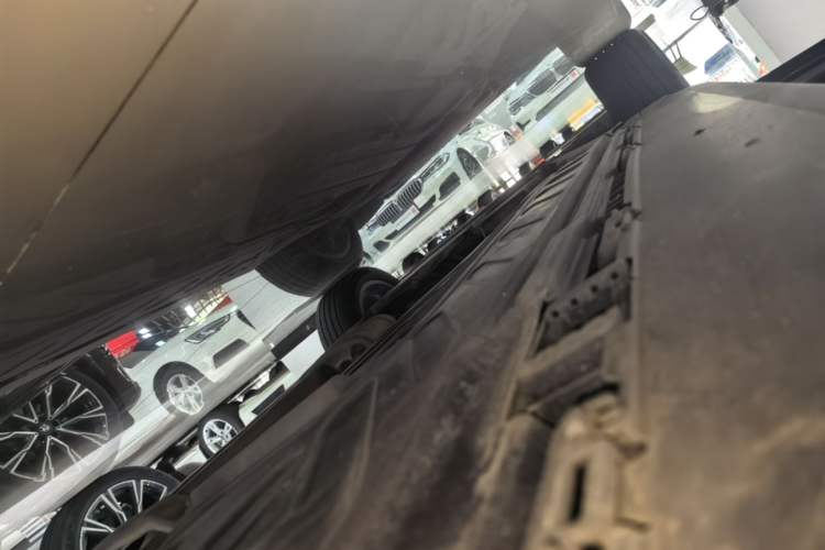 Used Mercedes-Benz GLC 2022 Refreshed GLC 300 L 4MATIC Dynamic Edition Left Side Sill