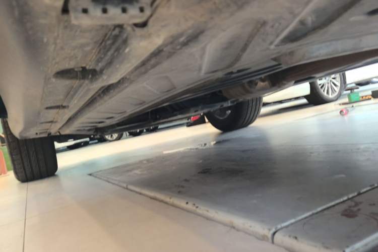 Used Mercedes-Benz GLC 2022 Facelifted GLC 260 L 4MATIC Dynamic Edition Left Side Sill