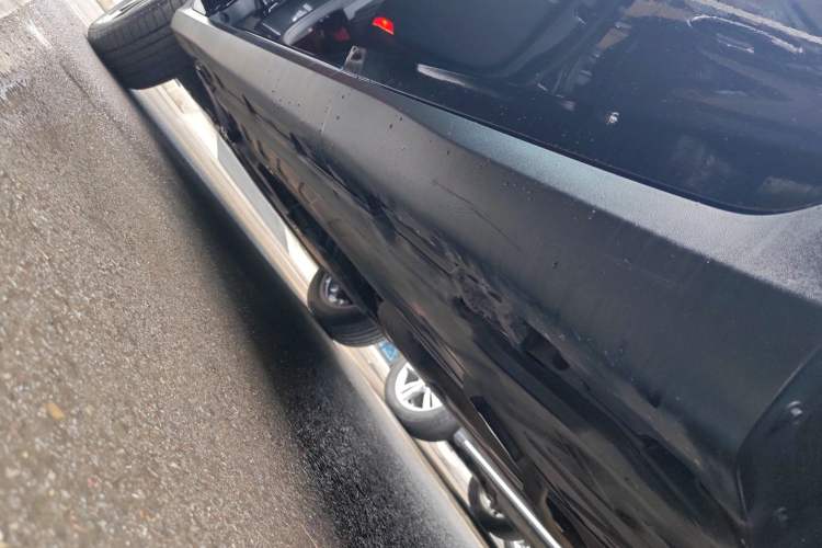 Used Mercedes-Benz GLC 2022 GLC 260 L 4MATIC Luxury Model Left Side Sill