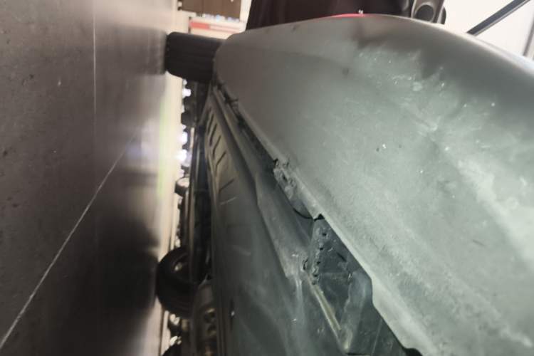 Used Mercedes-Benz GLC 2022 Refreshed GLC 300 L 4MATIC Dynamic Edition Prestige Version Left Side Sill
