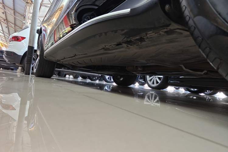 Used Mercedes-Benz GLC 2022 Refreshed GLC 300 L 4MATIC Dynamic Edition Prestige Version Left Side Sill