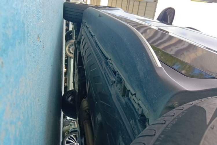 Used Mercedes-Benz GLC 2022 Refreshed GLC 300 L 4MATIC Dynamic Edition Prestige Version Left Side Sill