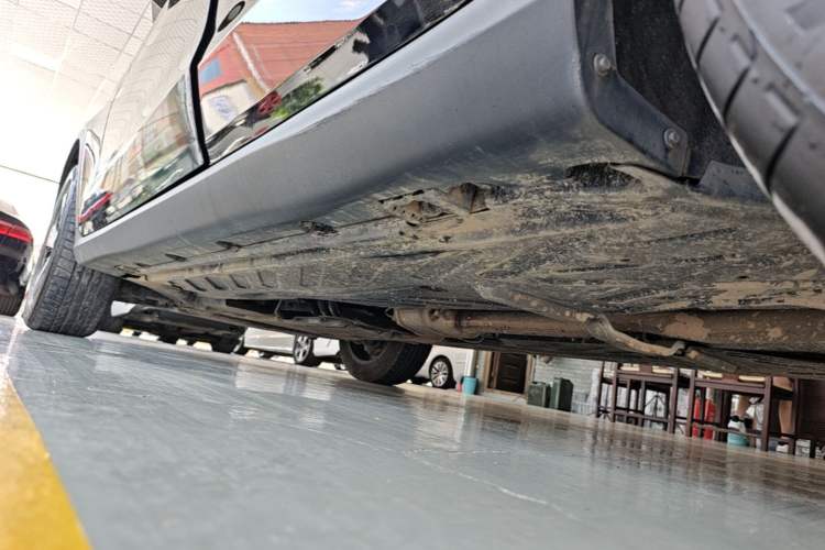 Used Mercedes-Benz GLC 2022 Facelift GLC 260 L 4MATIC Luxury Edition Left Side Sill
