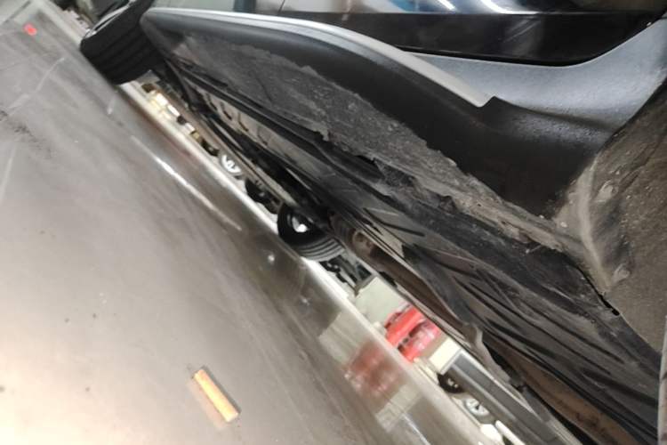 Used Mercedes-Benz GLC 2022 Refreshed GLC 300 L 4MATIC Dynamic Edition Prestige Version Left Side Sill