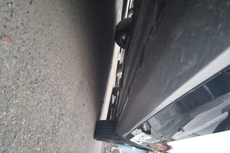 Used Mercedes-Benz GLC 2022 Facelifted GLC 260 L 4MATIC Dynamic Edition Left Side Sill