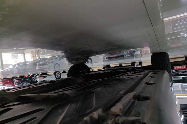 Used Mercedes-Benz GLC 2022 Facelifted GLC 260 L 4MATIC Dynamic Edition Left Side Sill