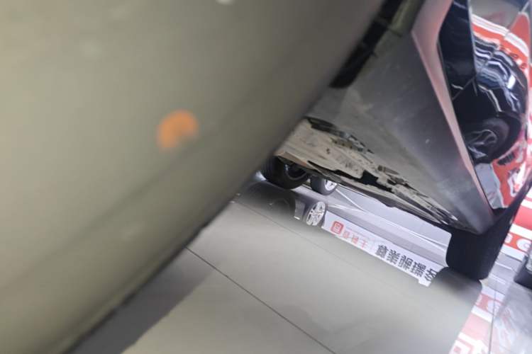 Used Mercedes-Benz GLC 2022 Second Facelift GLC 260 L 4MATIC Dynamic Edition Left Side Sill