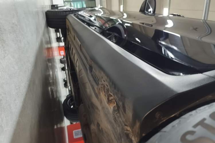 Used Mercedes-Benz GLC 2022 Second Facelift GLC 260 L 4MATIC Luxury Edition Left Side Sill