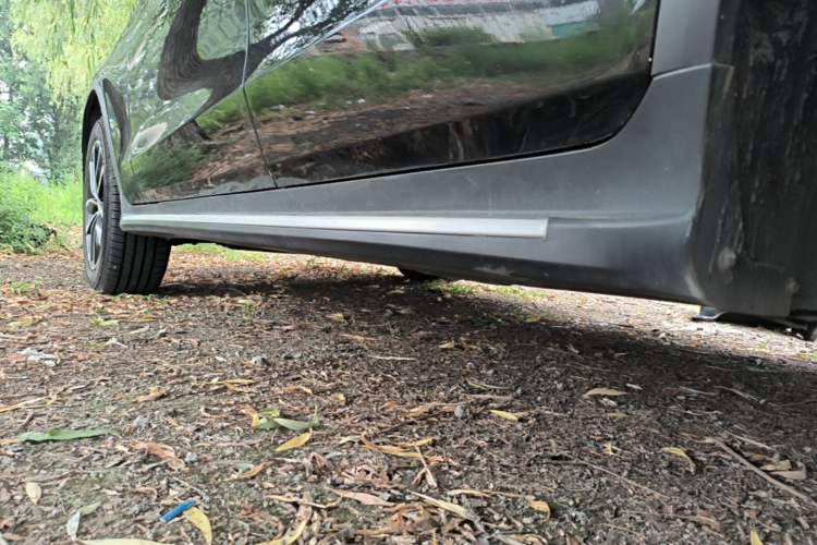 Used Mercedes-Benz GLC 2022 Second Facelift GLC 260 L 4MATIC Luxury Edition Left Side Sill