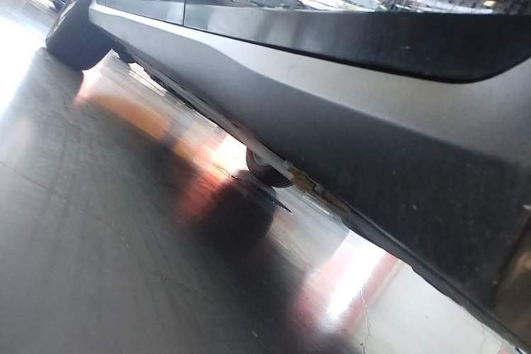 Used Mercedes-Benz GLC 2022 Facelifted GLC 260 L 4MATIC Dynamic Edition Left Side Sill